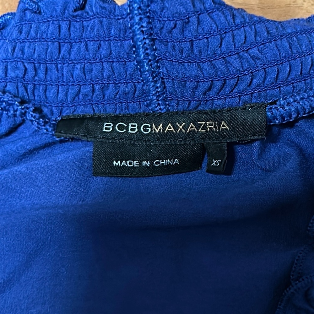 BCBGMaxAzria Ruched Top - Picture 3 of 6